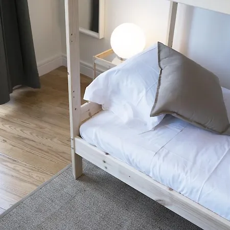 Sleep In Centre